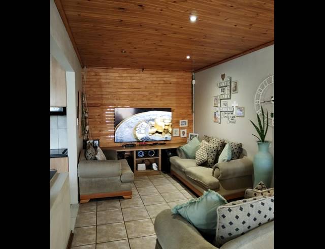 3 BEDROOM FREESTANDING FOR SALE IN STRELITZIA PARK